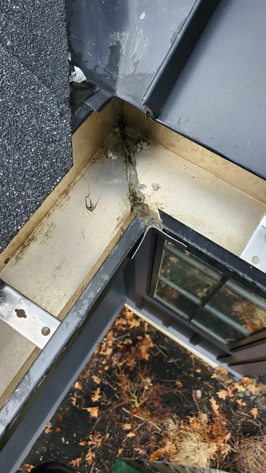 Gutter Cleaning &mdash; Boston, MA